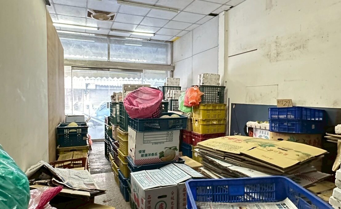 LINE_ALBUM_金雞母店面（B)_251117_11