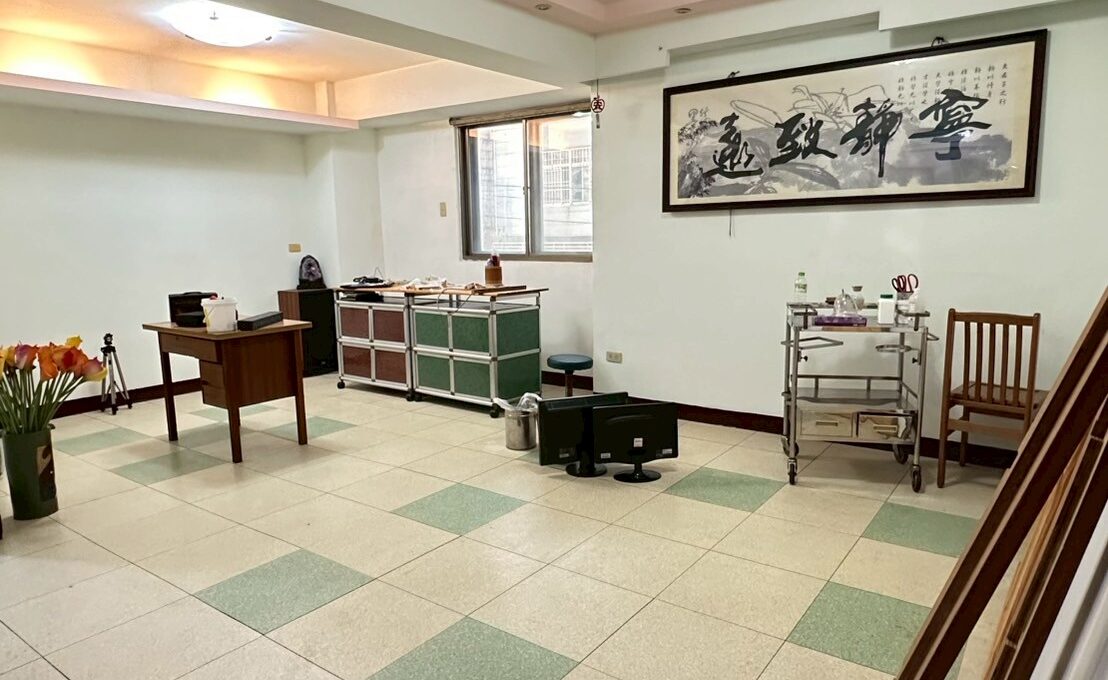 LINE_ALBUM_金雞母店面（B)_251117_2