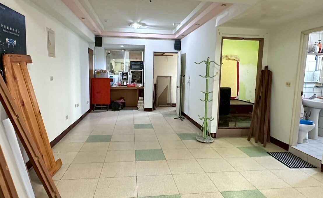 LINE_ALBUM_金雞母店面（B)_251117_6