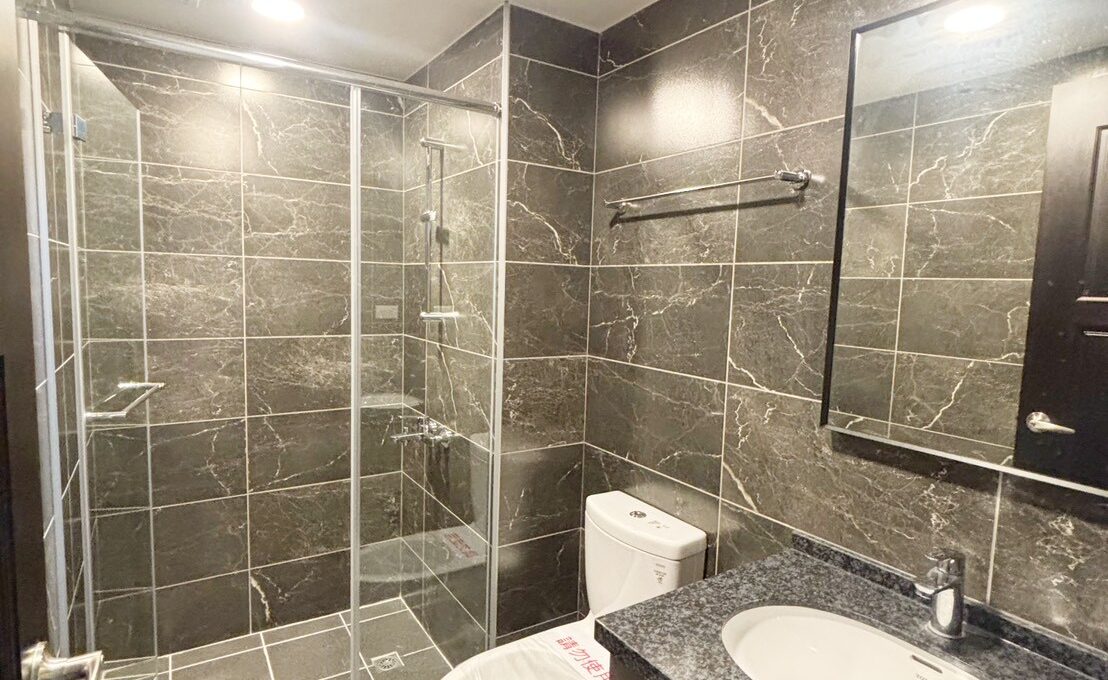 LINE_ALBUM_合新詠遇明亮2房車位大厦_251128_1