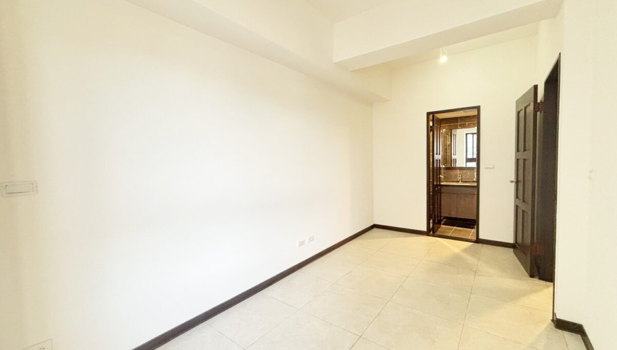 LINE_ALBUM_合新詠遇明亮2房車位大厦_251128_4