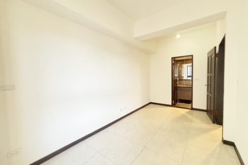 LINE_ALBUM_合新詠遇明亮2房車位大厦_251128_4